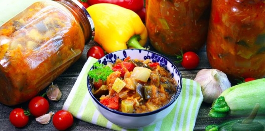 Фото приготовления рецепта: Икра из баклажанов с кабачками (консервированная) - шаг №26